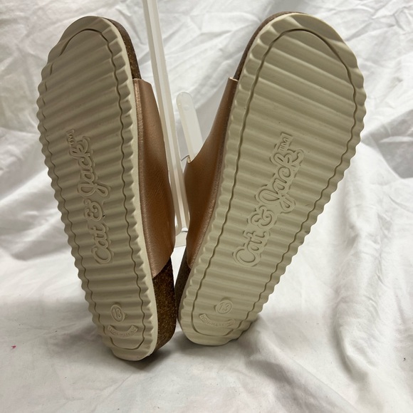 Sandals - Picture 4 of 6